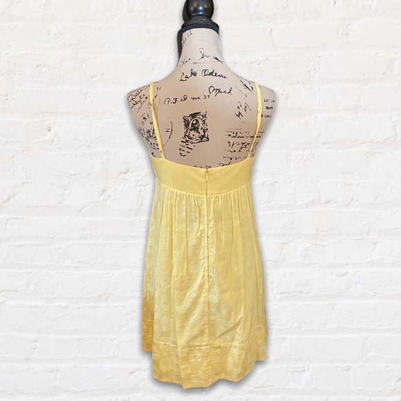 Caroline Forbes' Bcbgmaxazria Yellow Sundress - Picture 4 of 6